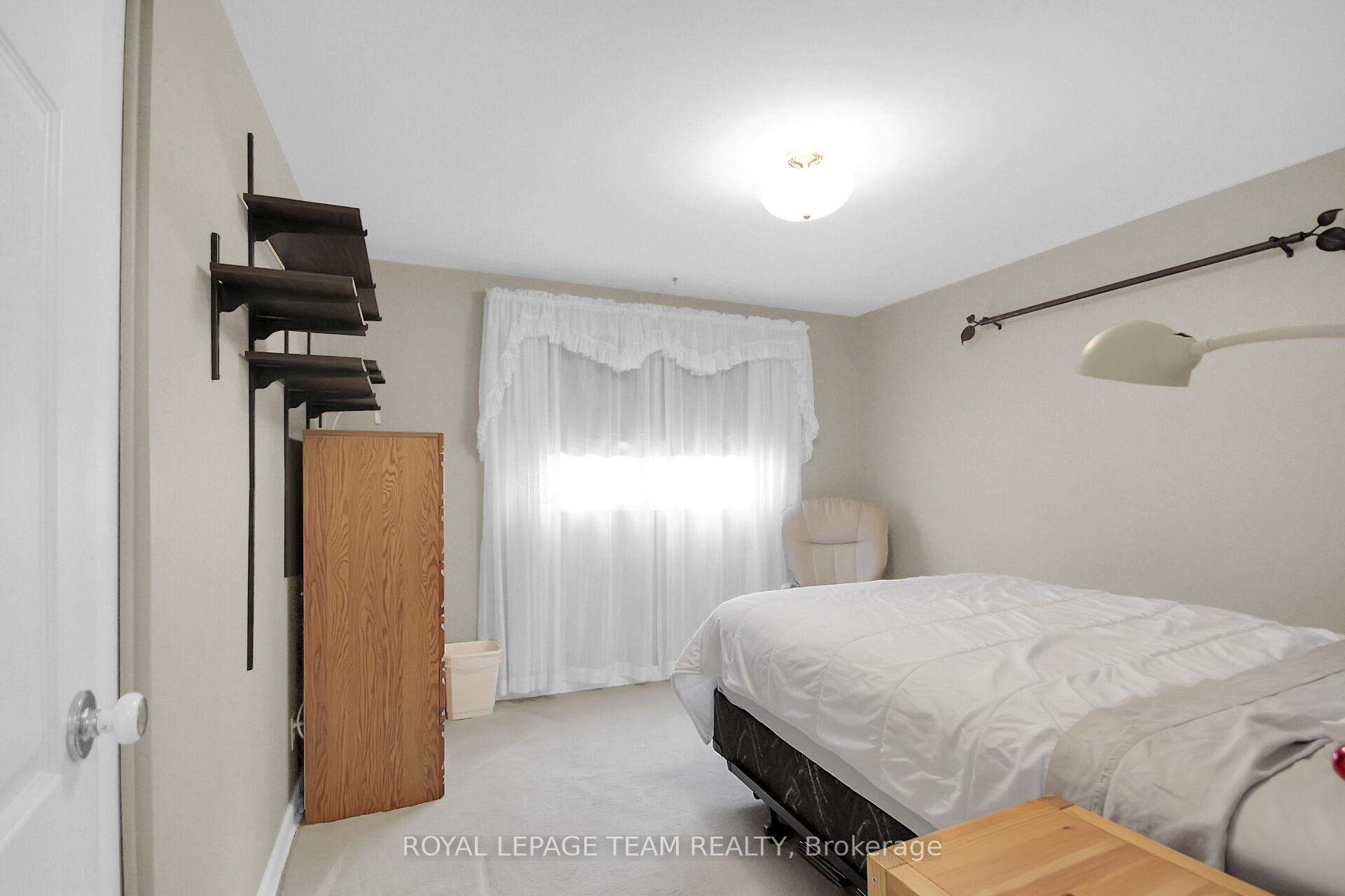 Photo 21 of 962 Dynes Road, Ottawa, Carleton Square — HOMEH