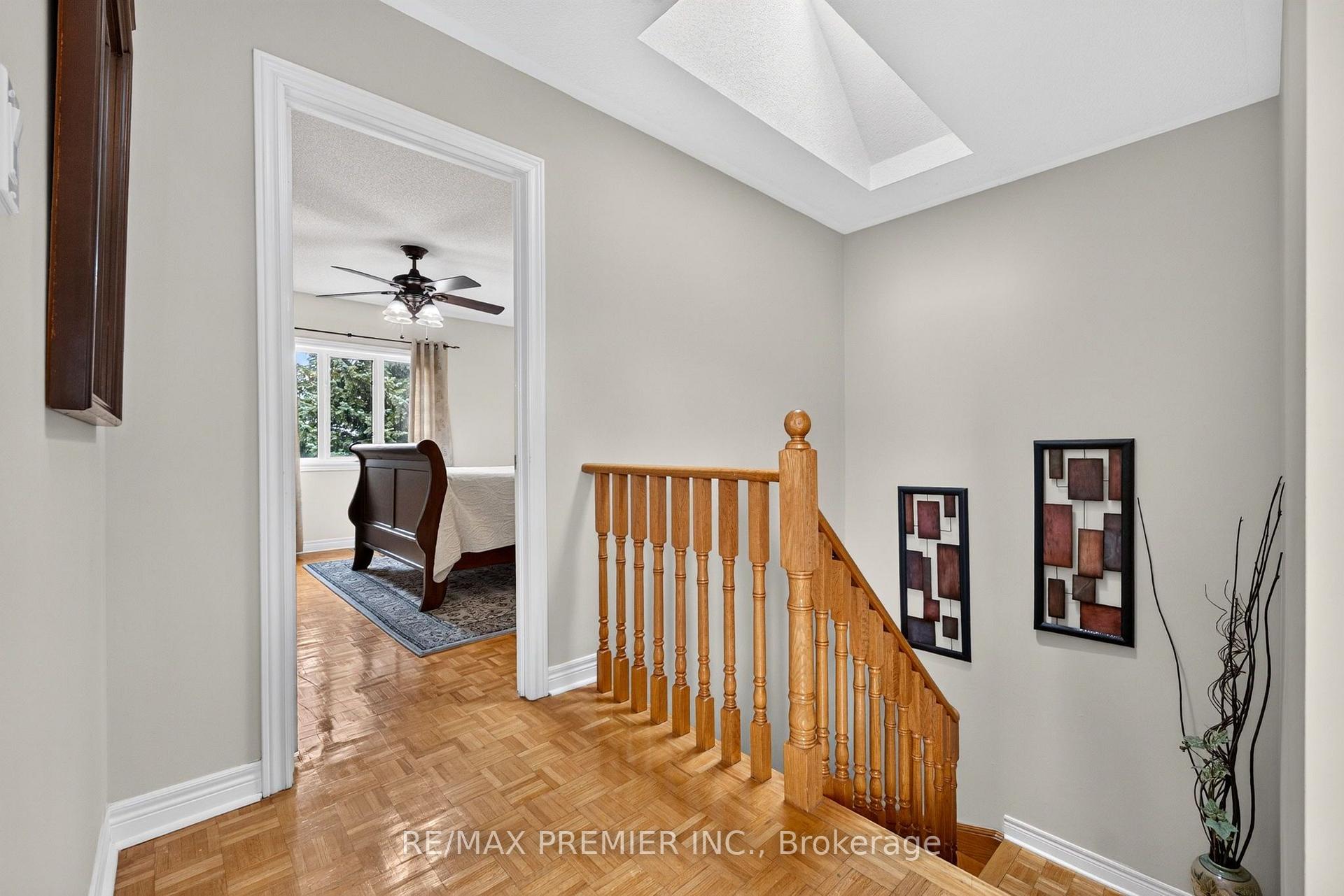 Photo 16 of 83 Royal Ridge Crescent, Vaughan, Maple — HOMEH