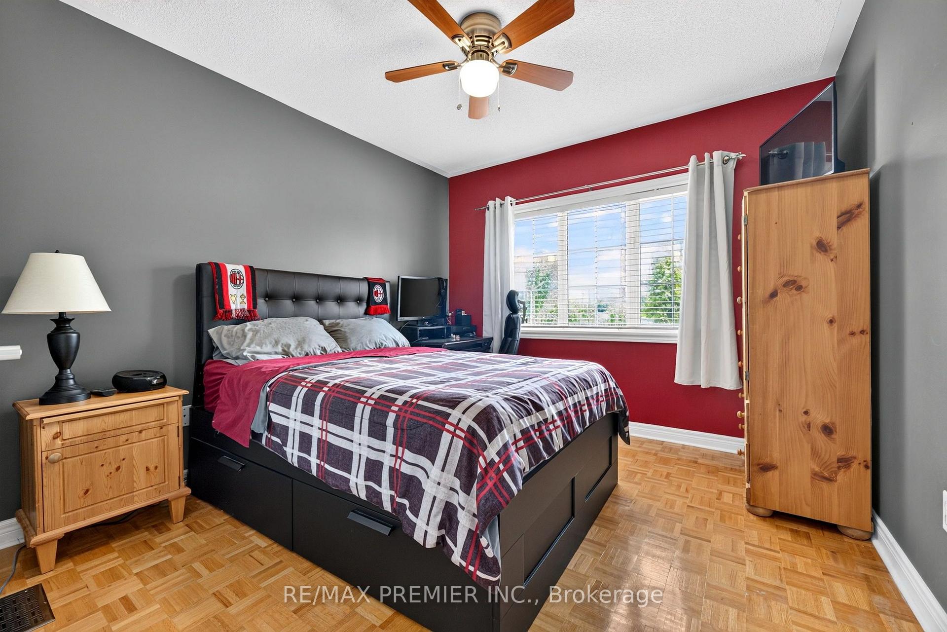 Photo 24 of 83 Royal Ridge Crescent, Vaughan, Maple — HOMEH