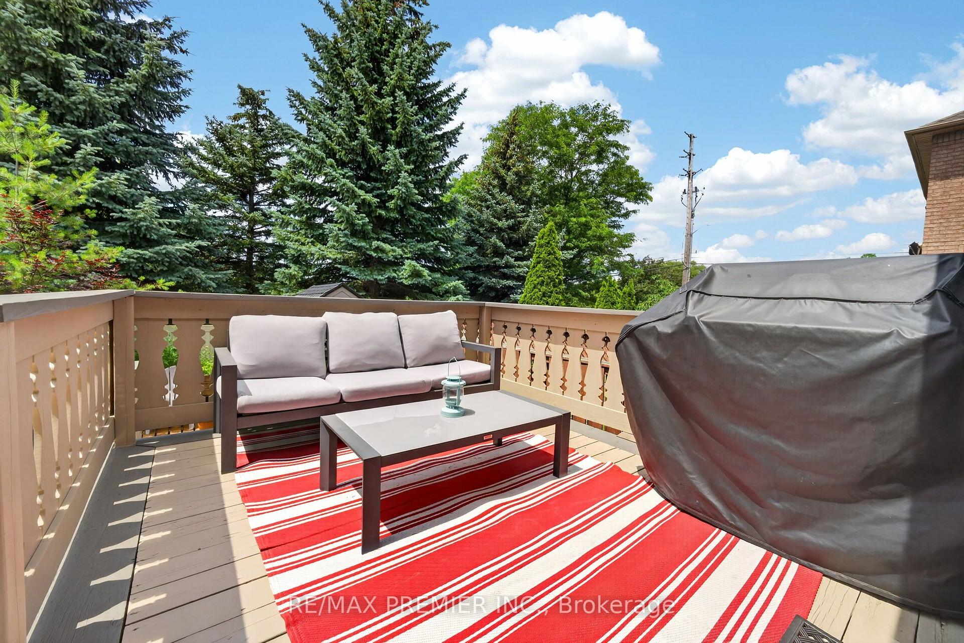 Photo 30 of 83 Royal Ridge Crescent, Vaughan, Maple — HOMEH