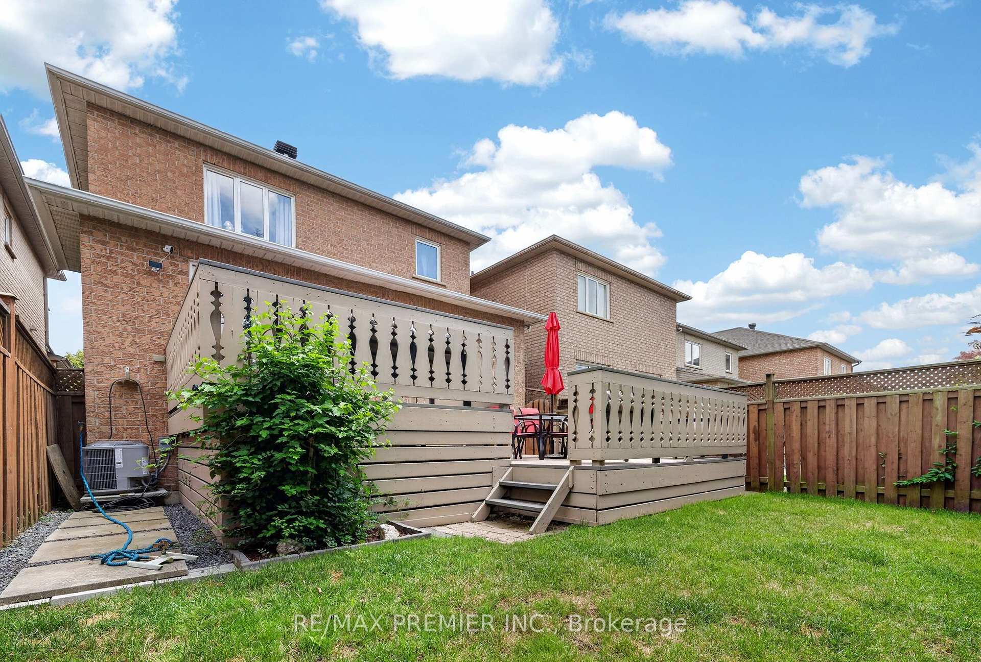 Photo 32 of 83 Royal Ridge Crescent, Vaughan, Maple — HOMEH