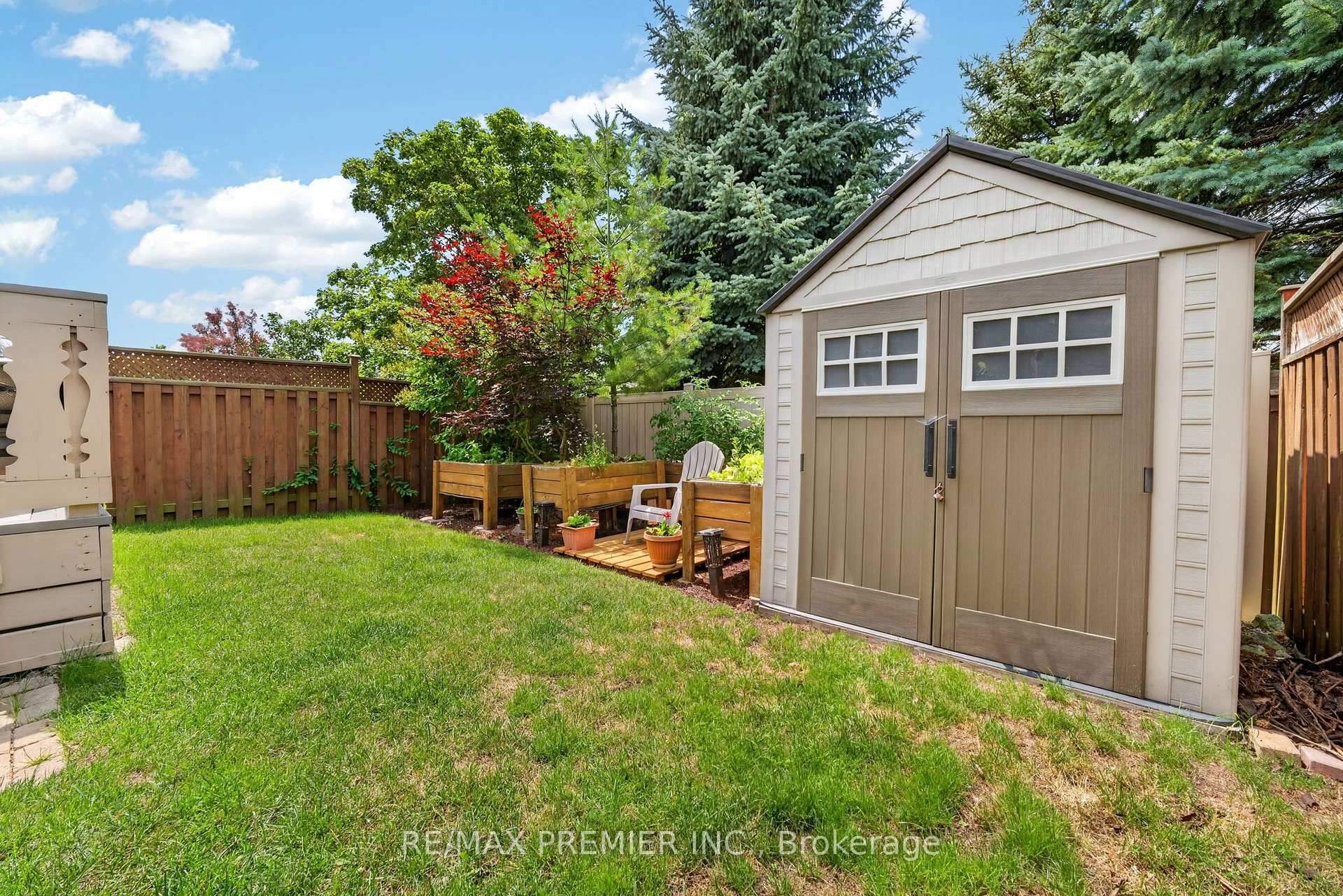 Photo 34 of 83 Royal Ridge Crescent, Vaughan, Maple — HOMEH