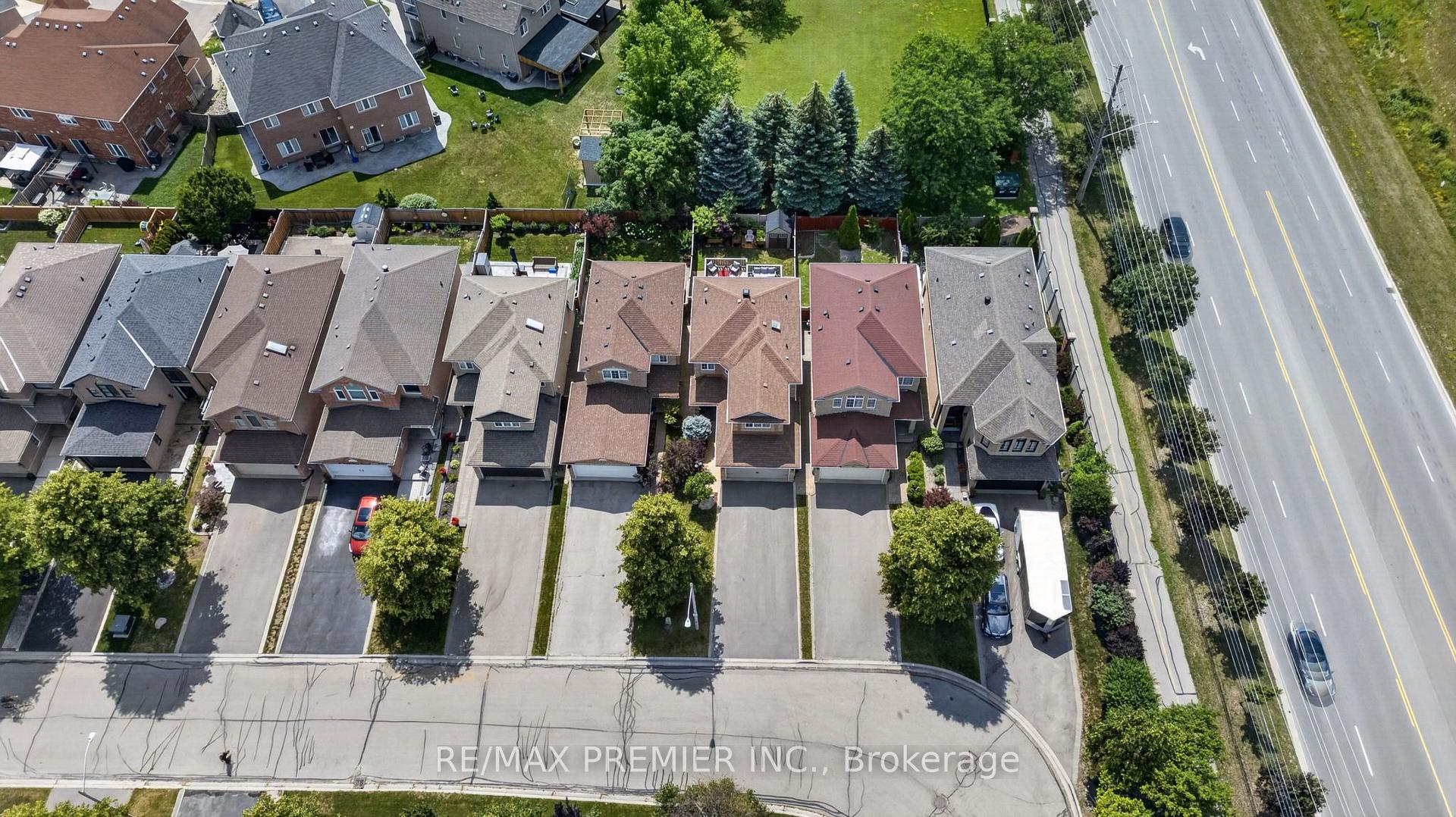 Photo 37 of 83 Royal Ridge Crescent, Vaughan, Maple — HOMEH