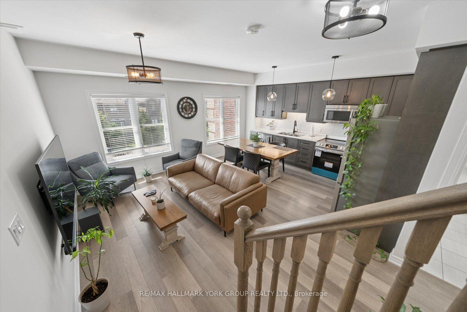 Photo of Unit 203, 3905 Major Mackenzie Drive