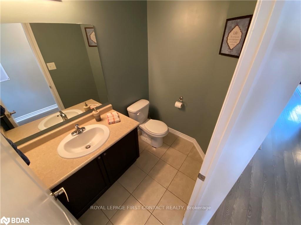 Photo 8 of 63 Sydenham, Barrie, Georgian Drive — HOMEH