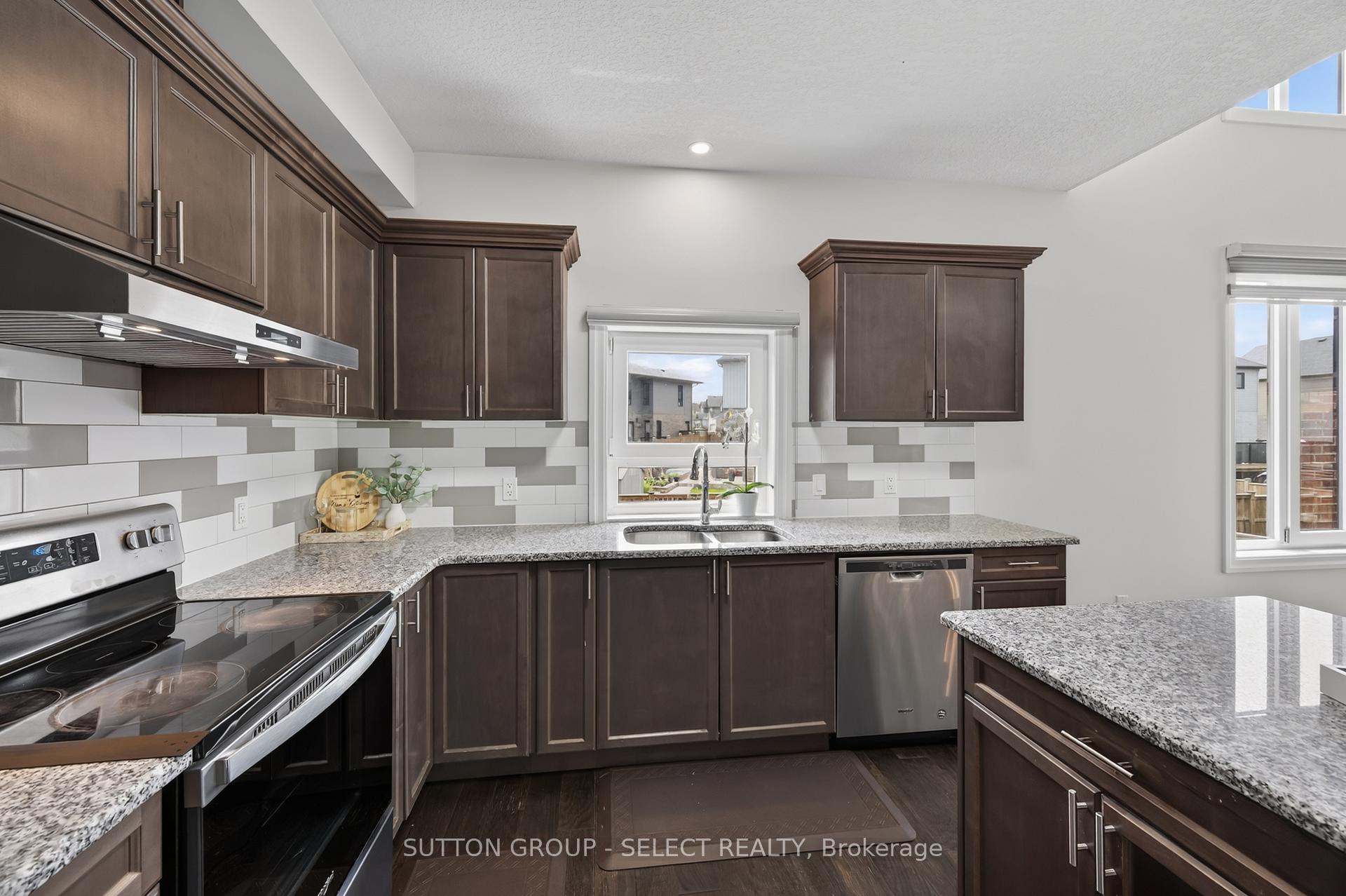 Photo 11 of 801 Superior Drive, London, North B — HOMEH