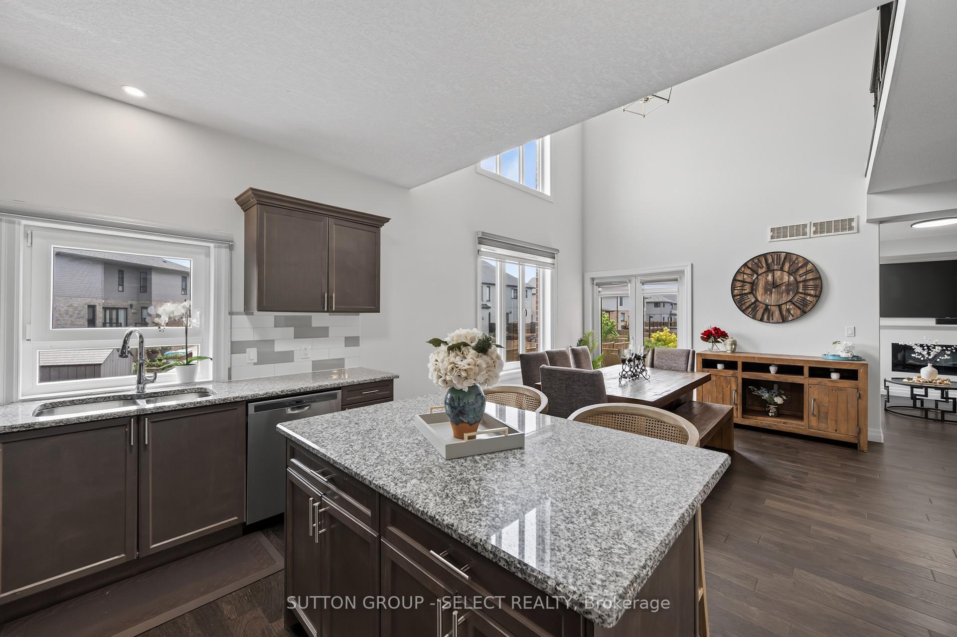 Photo 12 of 801 Superior Drive, London, North B — HOMEH