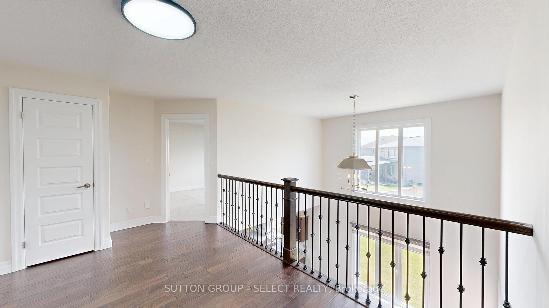 Photo 15 of 801 Superior Drive, London, North B — HOMEH