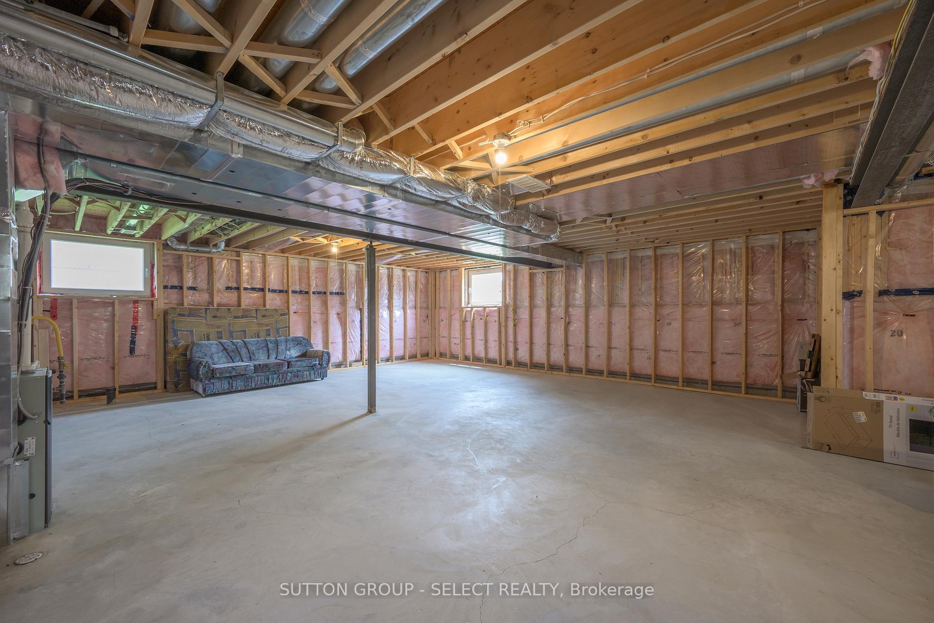 Photo 33 of 801 Superior Drive, London, North B — HOMEH