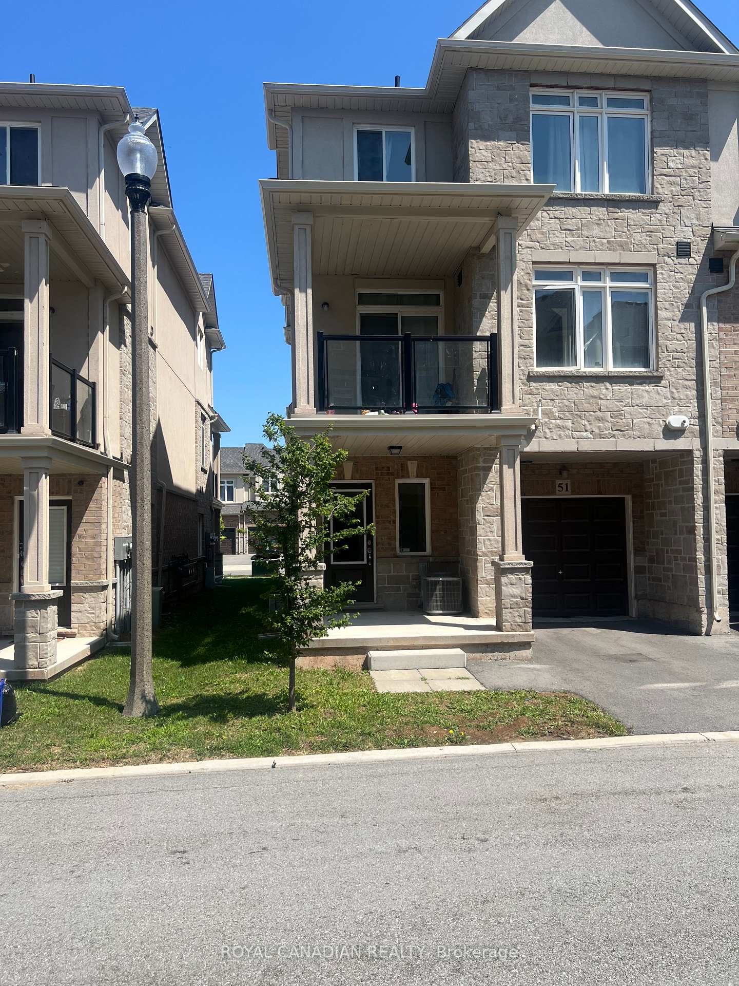 Photo 2 of Unit 51, 40 Zinfandel Drive, Hamilton, Winona Park — HOMEH