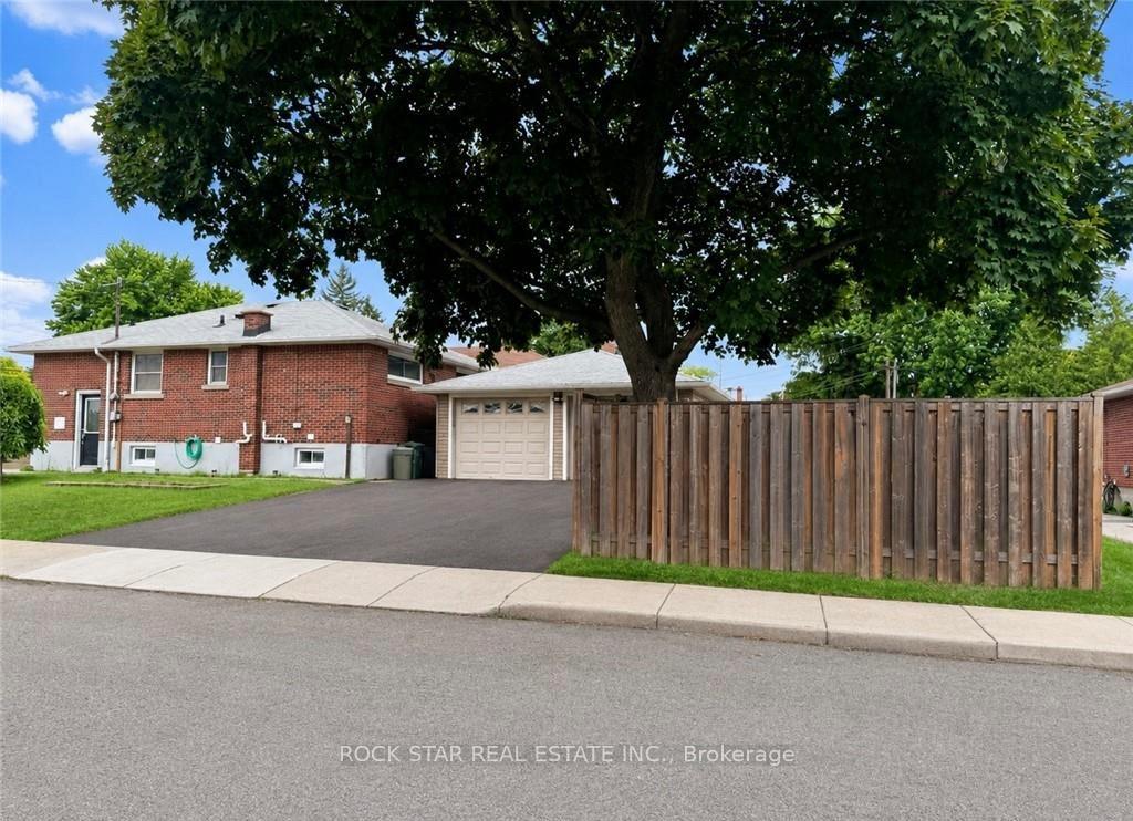 Photo 4 of 144 Winchester Boulevard, Hamilton, Hampton Heights — HOMEH