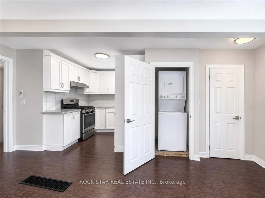 Photo 12 of 144 Winchester Boulevard, Hamilton, Hampton Heights — HOMEH