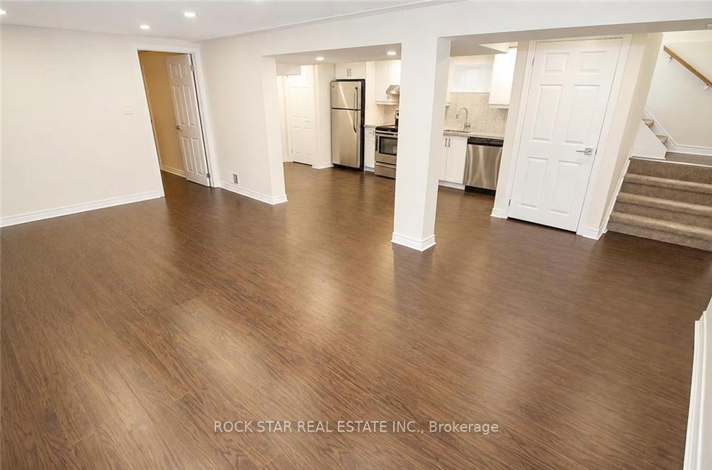 Photo 15 of 144 Winchester Boulevard, Hamilton, Hampton Heights — HOMEH
