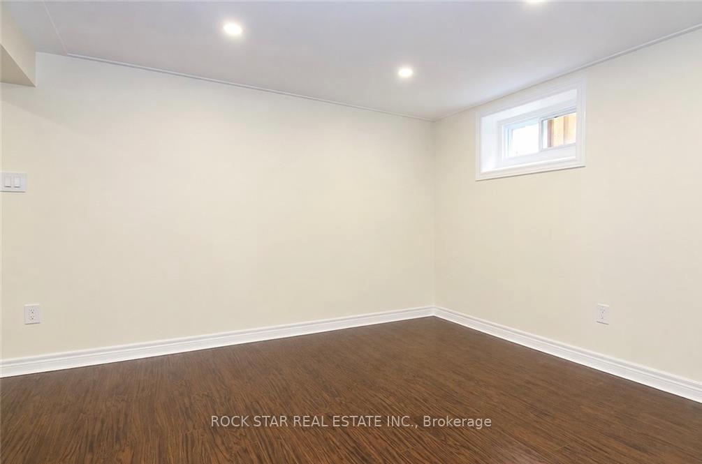 Photo 17 of 144 Winchester Boulevard, Hamilton, Hampton Heights — HOMEH
