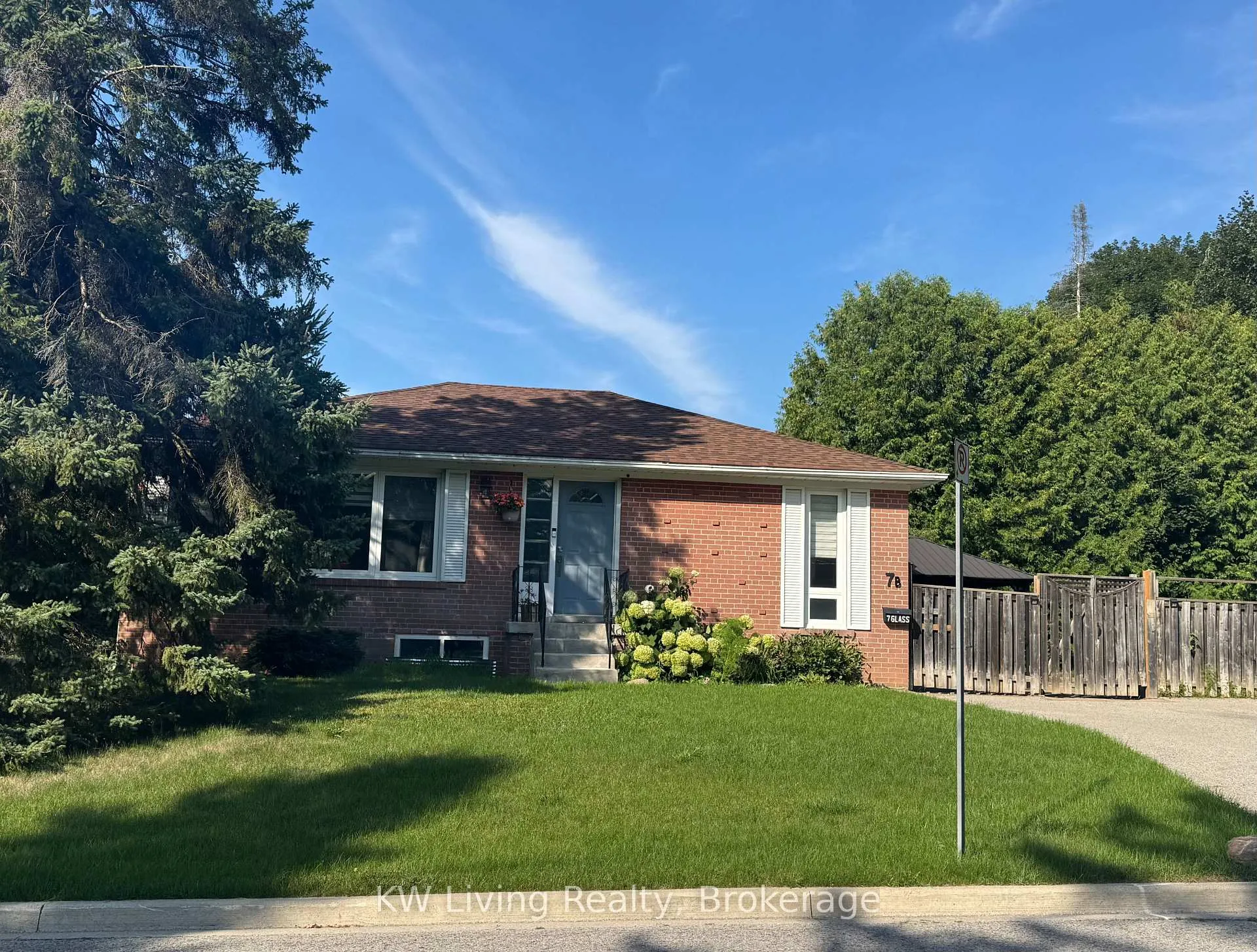 Photo 1 of Unit Lower, 7 Glass Drive, Aurora, Aurora Highlands — HOMEH