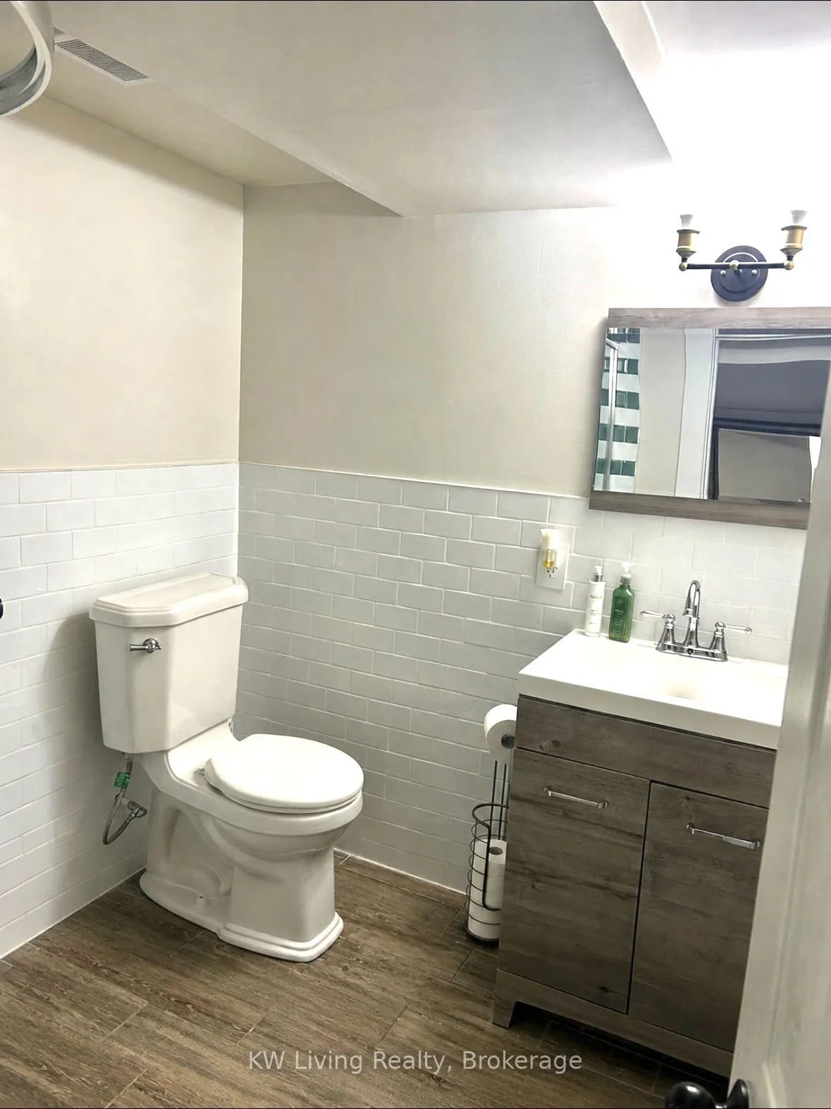 Photo 8 of Unit Lower, 7 Glass Drive, Aurora, Aurora Highlands — HOMEH