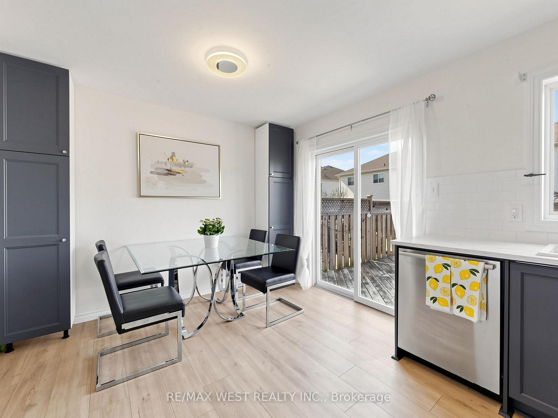 Photo 5 of 195 Banting Crescent, Essa, Angus — HOMEH