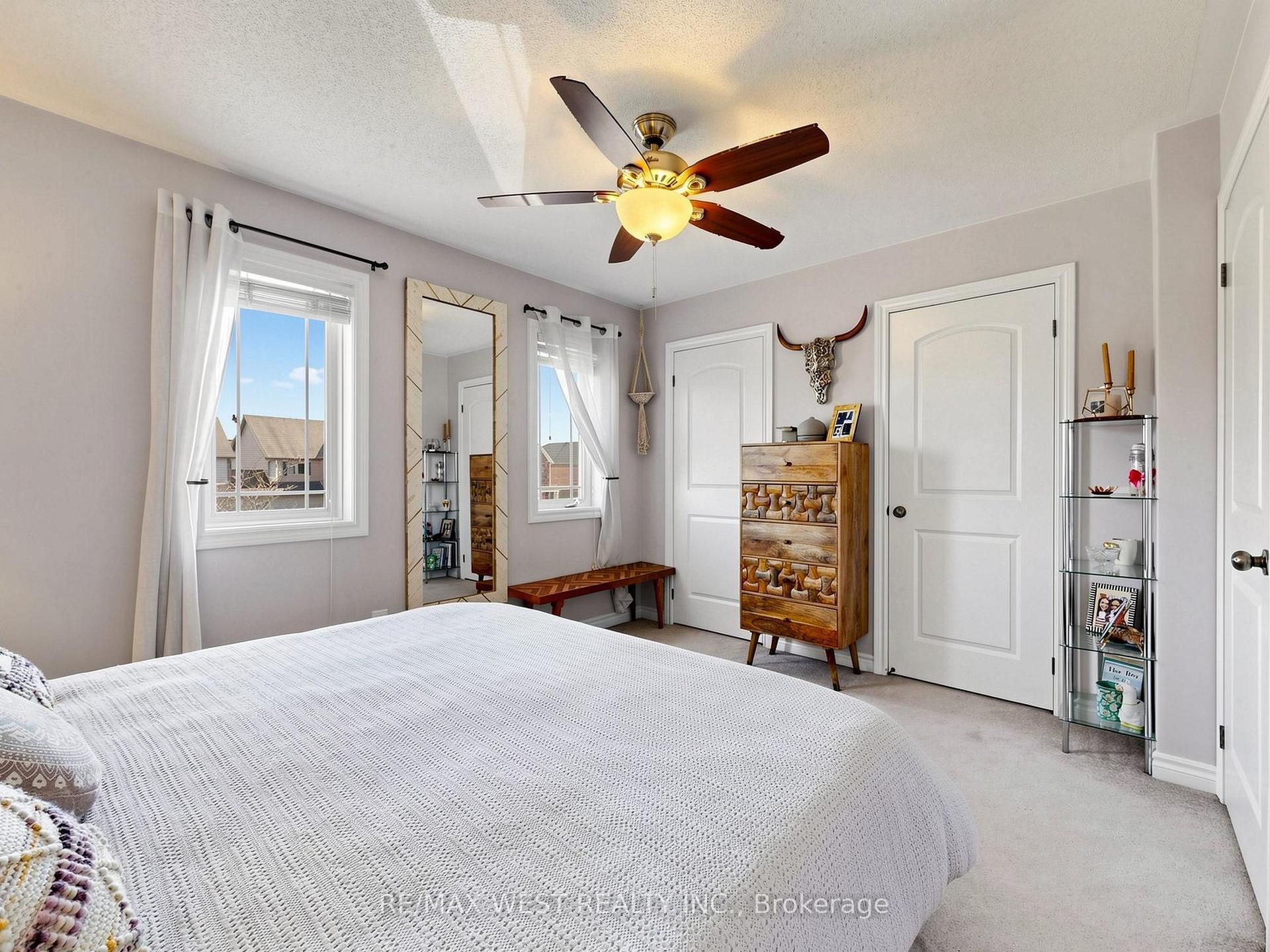 Photo 10 of 195 Banting Crescent, Essa, Angus — HOMEH