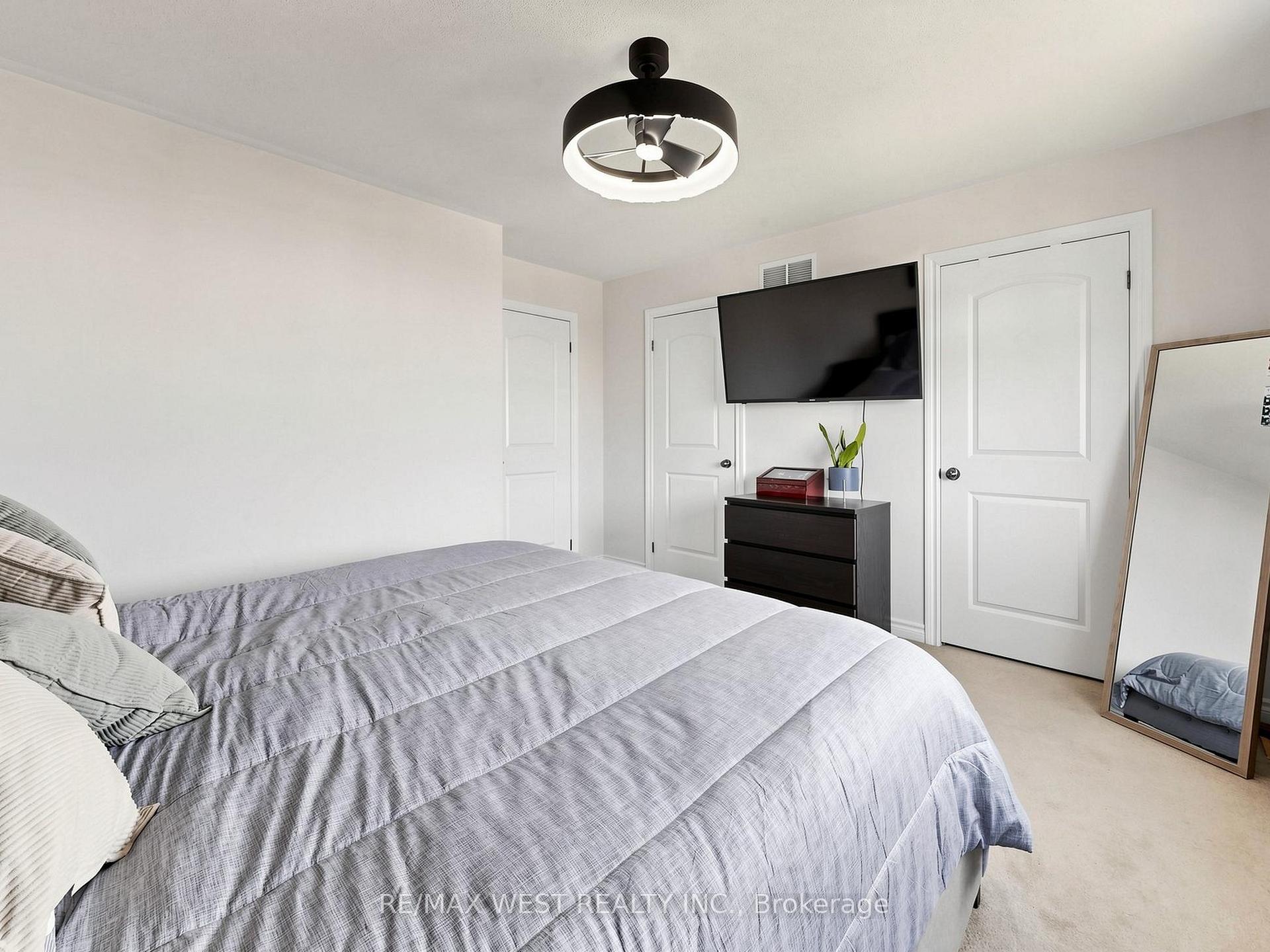 Photo 13 of 195 Banting Crescent, Essa, Angus — HOMEH