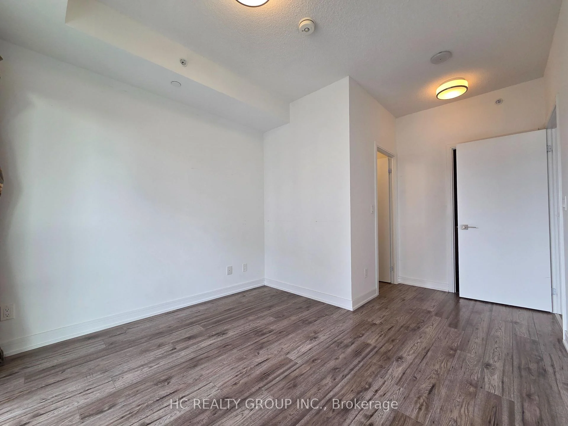 Photo 18 of Unit 605, 621 Sheppard Avenue E, North York, Bayview Village — HOMEH