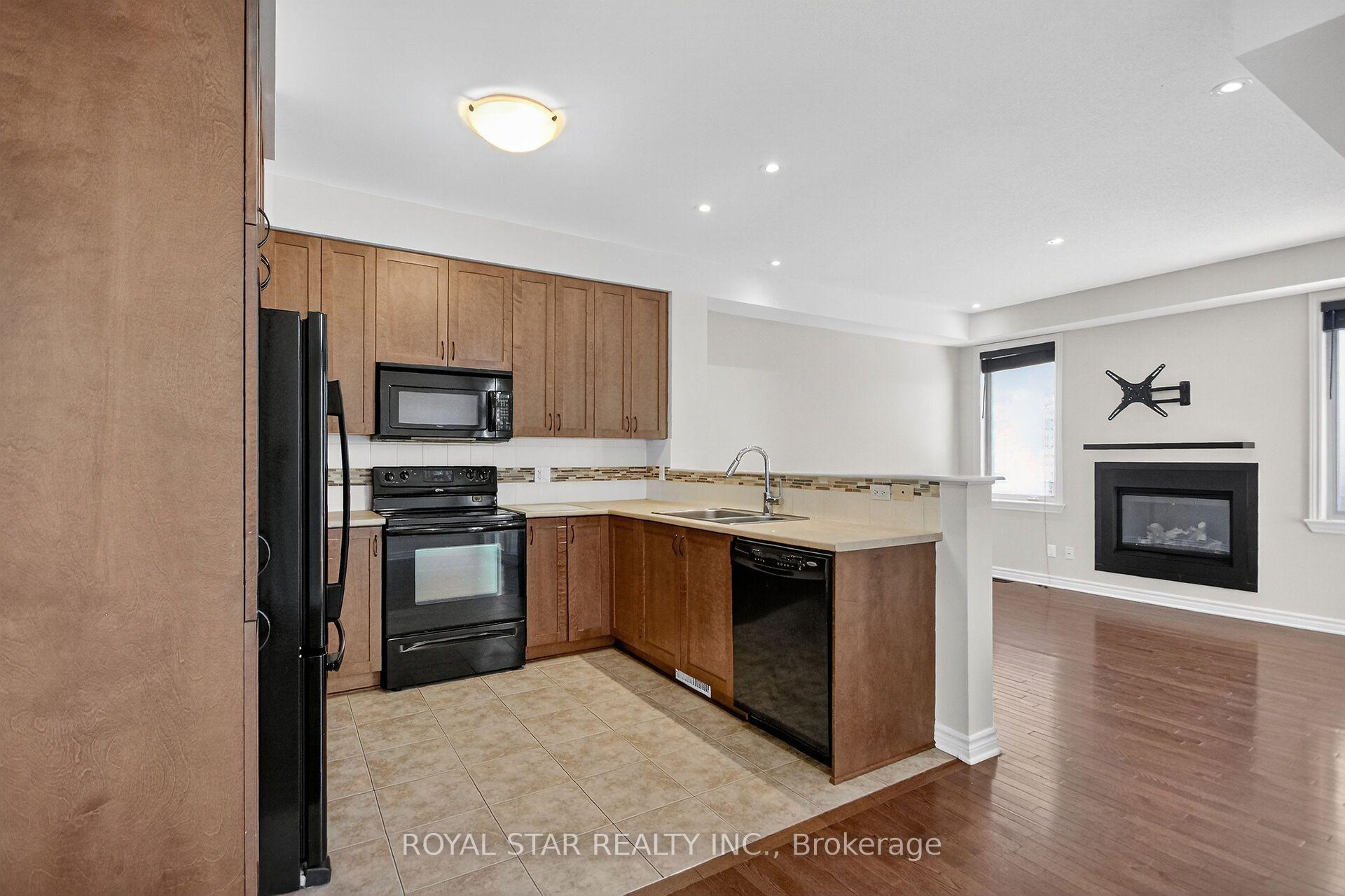 Photo 11 of 272 Broxburn Crescent, Ottawa, Barrhaven - Heritage Park — HOMEH
