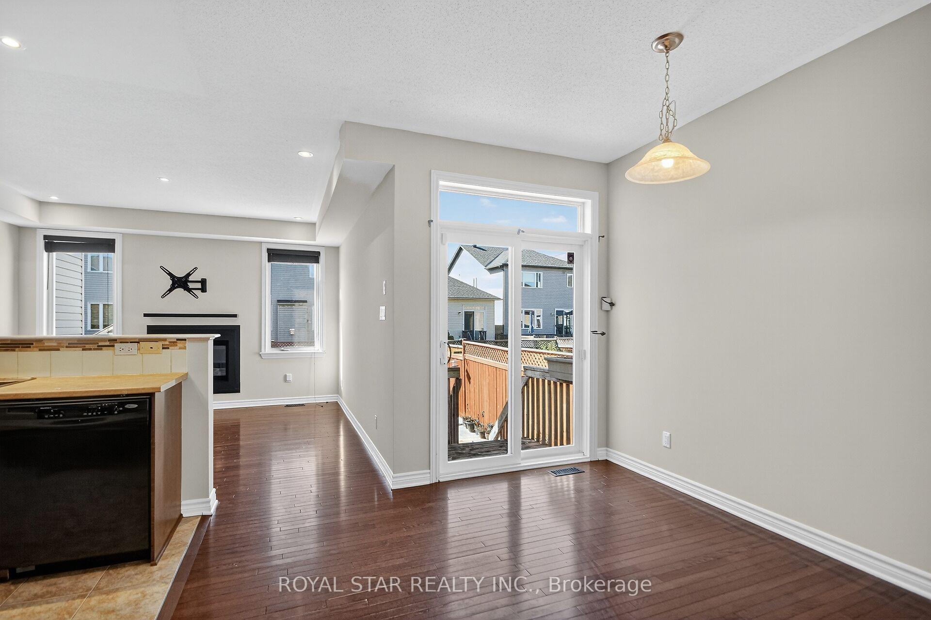 Photo 12 of 272 Broxburn Crescent, Ottawa, Barrhaven - Heritage Park — HOMEH