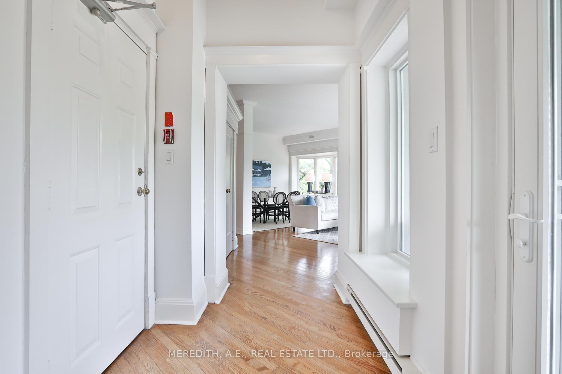 Photo 5 of Unit 203, 75 Crescent Road, Toronto, Rosedale-Moore Park — HOMEH