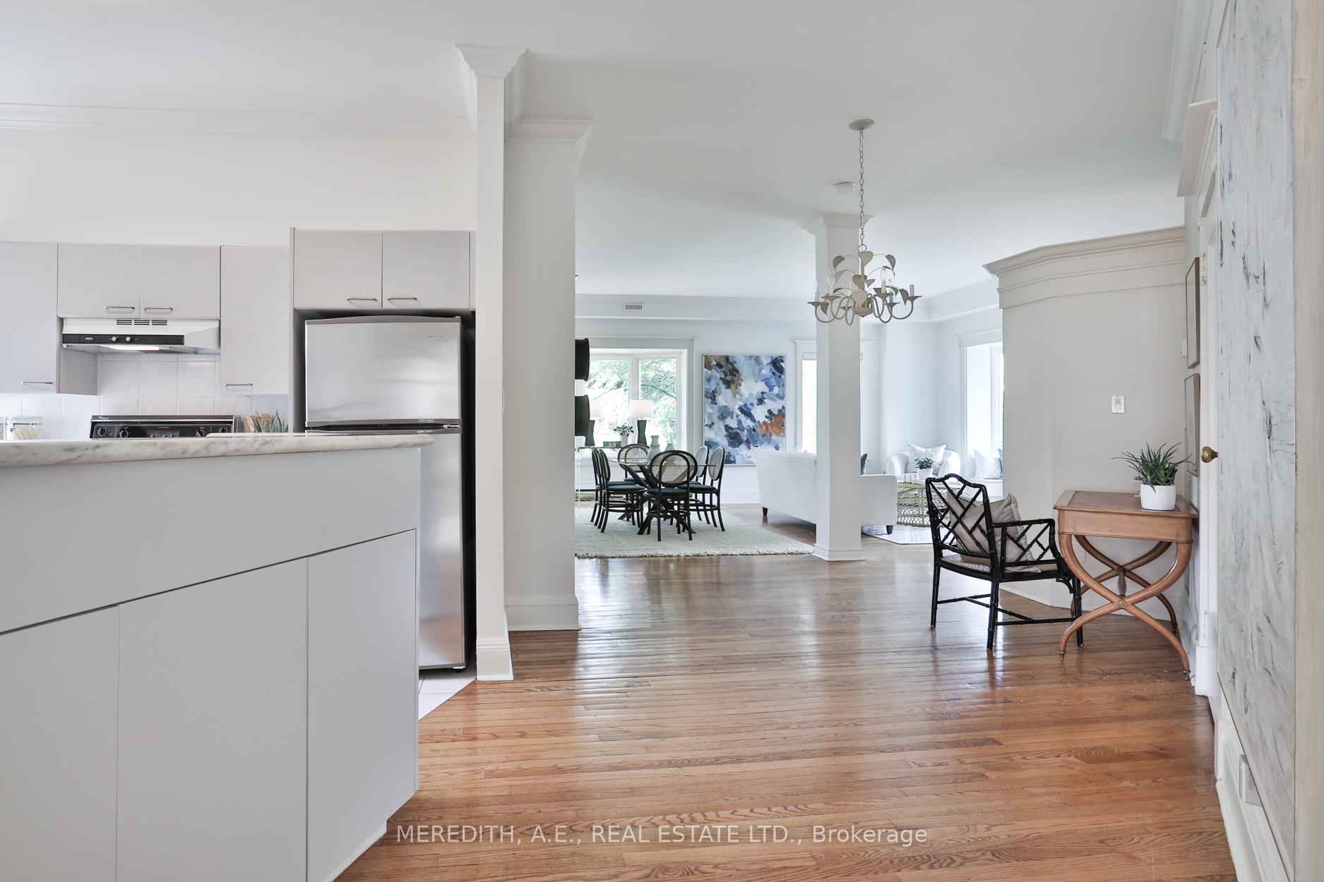 Photo 14 of Unit 203, 75 Crescent Road, Toronto, Rosedale-Moore Park — HOMEH
