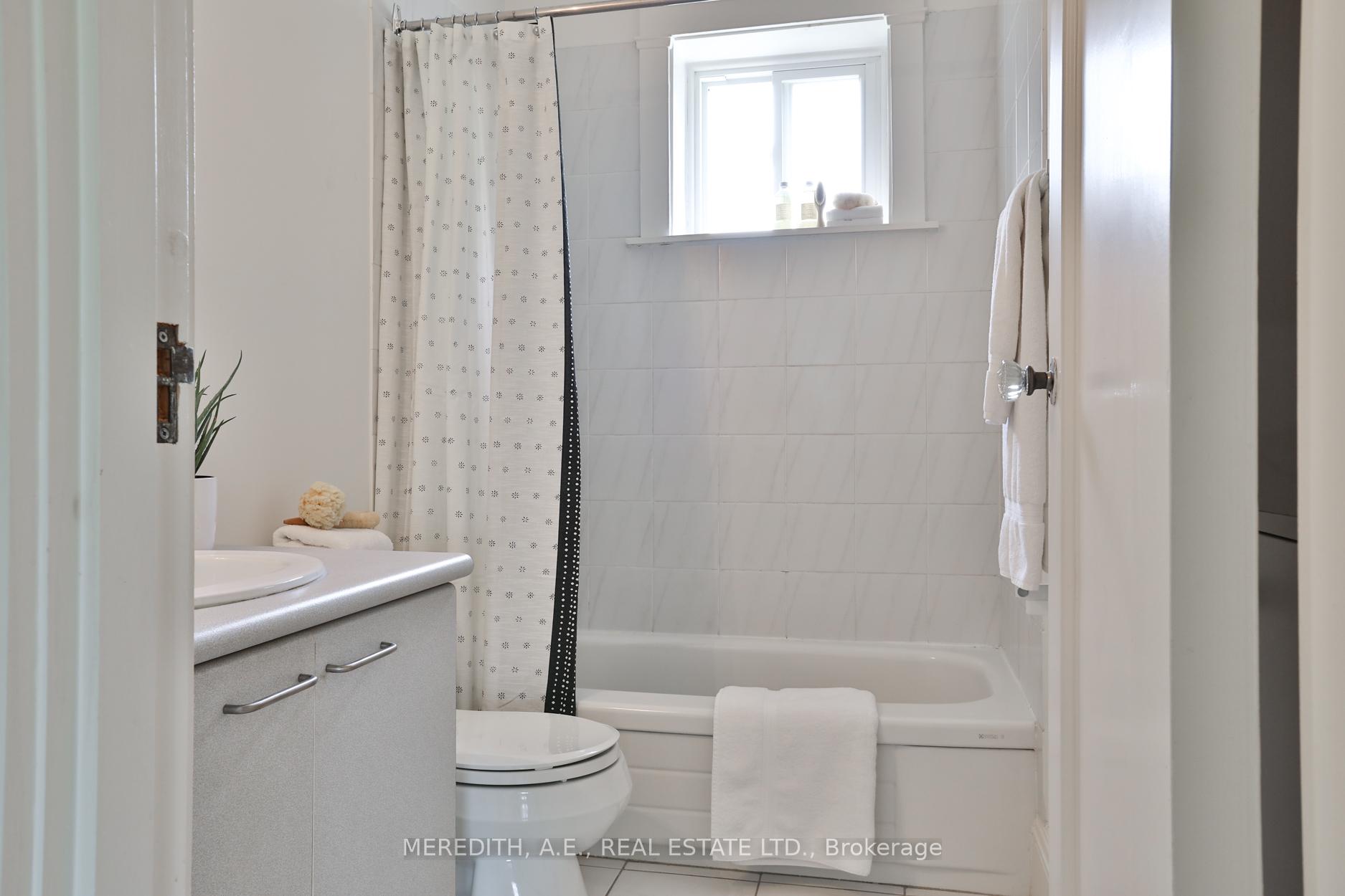 Photo 25 of Unit 203, 75 Crescent Road, Toronto, Rosedale-Moore Park — HOMEH
