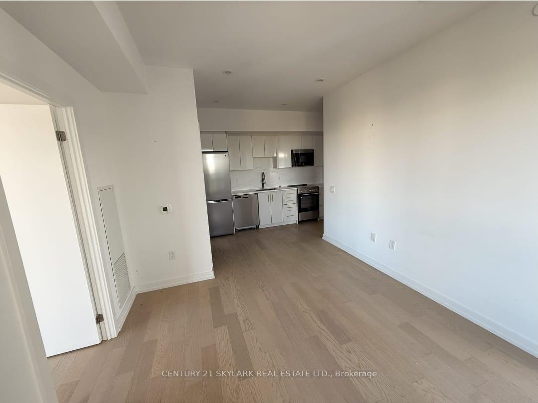 Photo 3 of Unit 902, 15 Wellington Street S, Kitchener, Cherry Hill — HOMEH