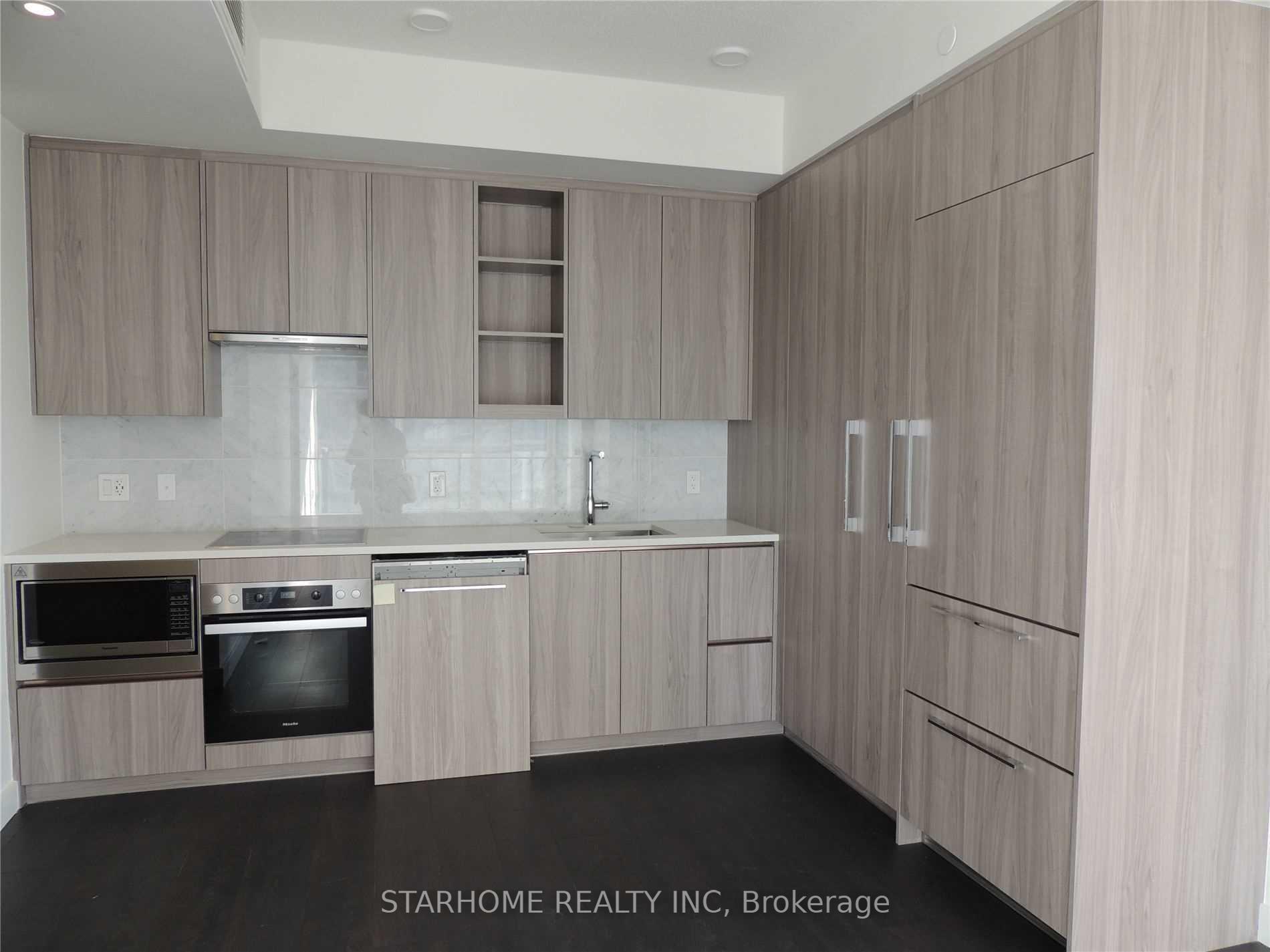Photo 1 of Unit 1606, 95 Mcmahon Drive, North York, Bayview Village — HOMEH