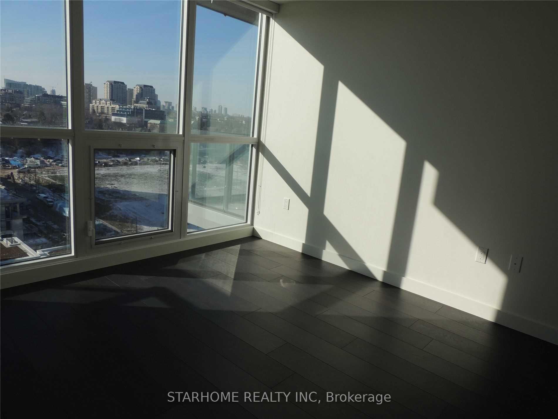 Photo 5 of Unit 1606, 95 Mcmahon Drive, North York, Bayview Village — HOMEH