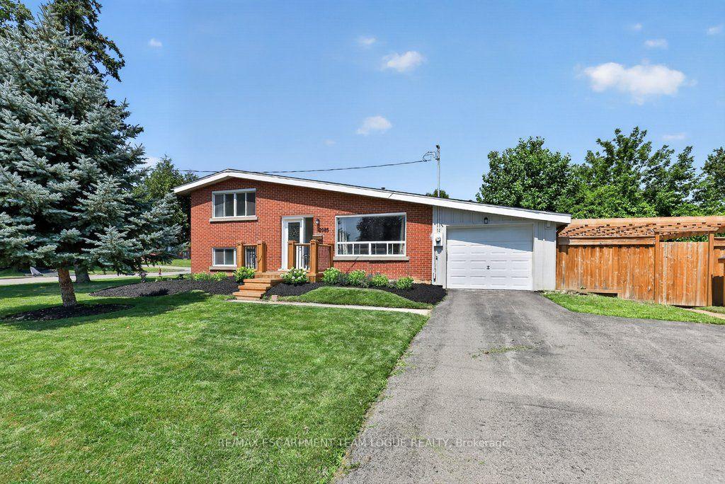 Photo 1 of 2085 Mountainside Drive, Burlington, Mountainside — HOMEH