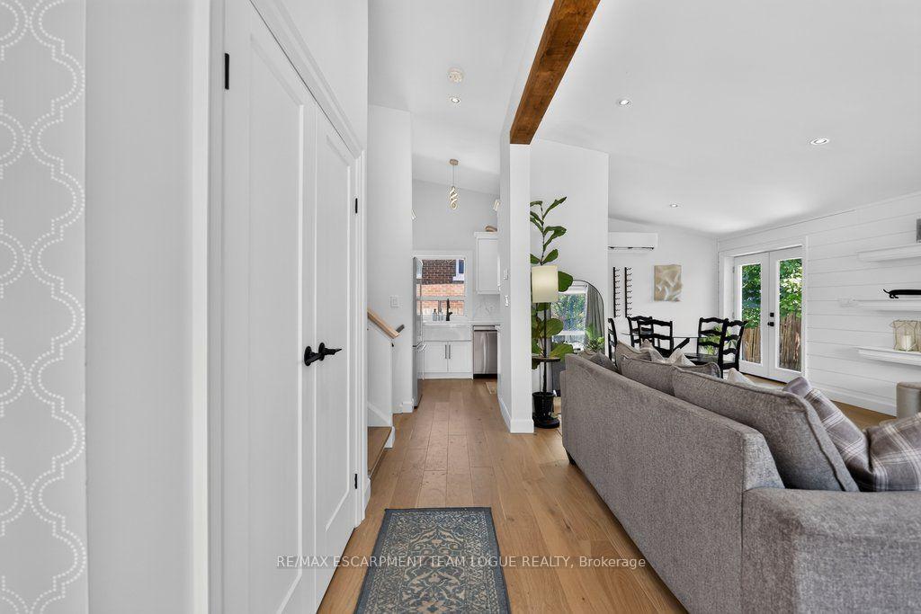 Photo 5 of 2085 Mountainside Drive, Burlington, Mountainside — HOMEH