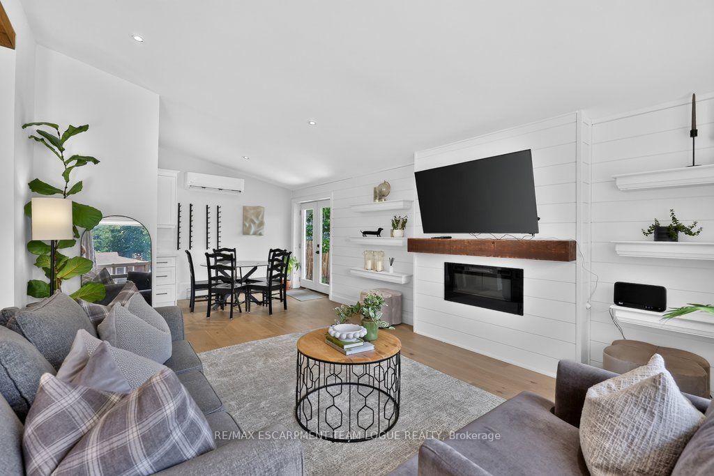Photo 7 of 2085 Mountainside Drive, Burlington, Mountainside — HOMEH