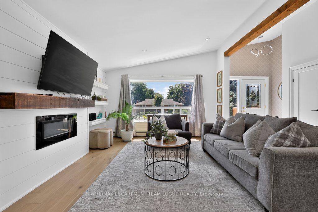 Photo 8 of 2085 Mountainside Drive, Burlington, Mountainside — HOMEH