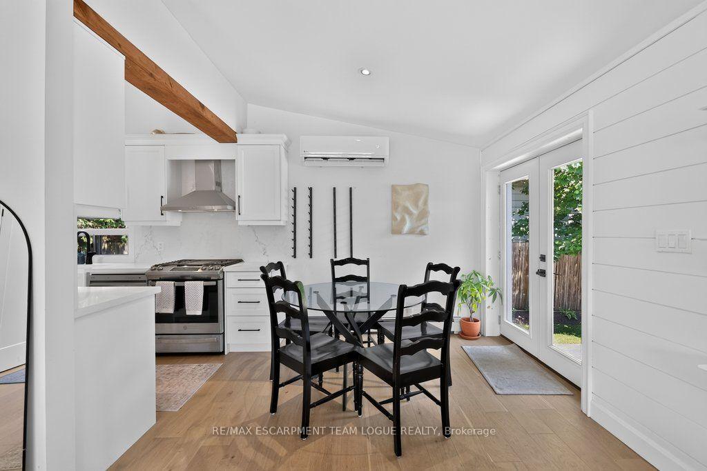 Photo 12 of 2085 Mountainside Drive, Burlington, Mountainside — HOMEH