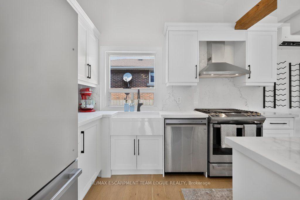Photo 15 of 2085 Mountainside Drive, Burlington, Mountainside — HOMEH