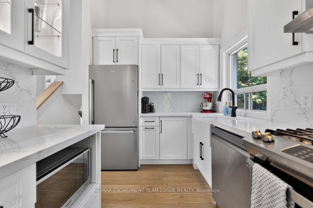 Photo 16 of 2085 Mountainside Drive, Burlington, Mountainside — HOMEH