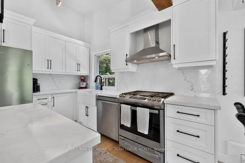 Photo 17 of 2085 Mountainside Drive, Burlington, Mountainside — HOMEH
