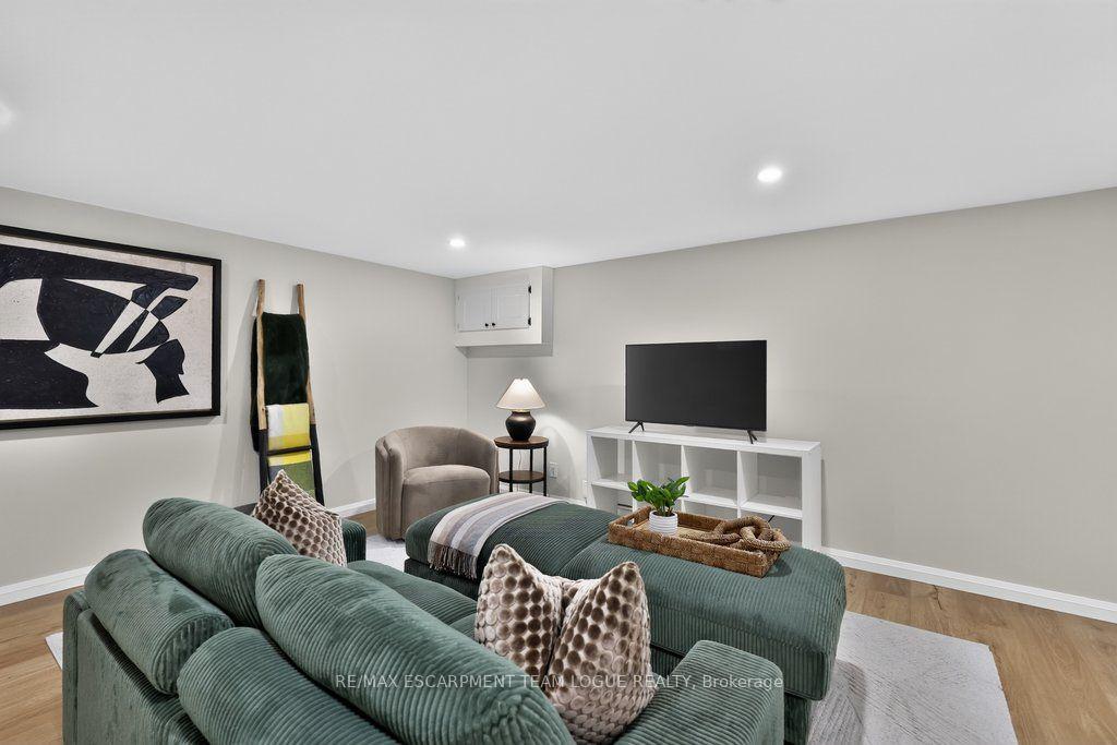 Photo 32 of 2085 Mountainside Drive, Burlington, Mountainside — HOMEH