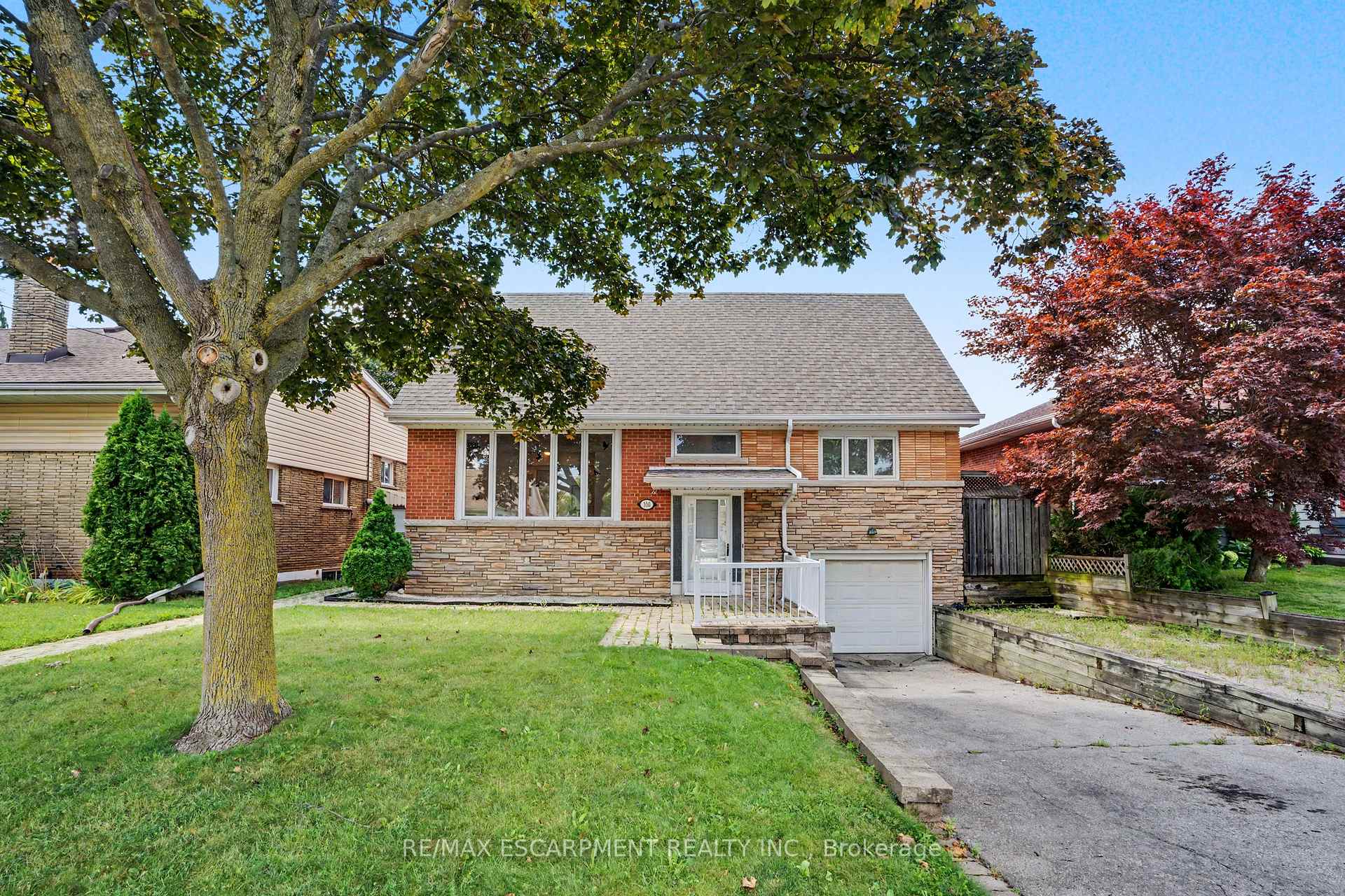 Photo of 100 Hardale Crescent