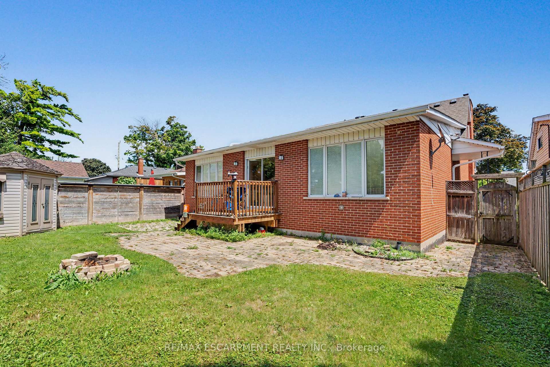 Photo 33 of 100 Hardale Crescent, Hamilton, Huntington — HOMEH