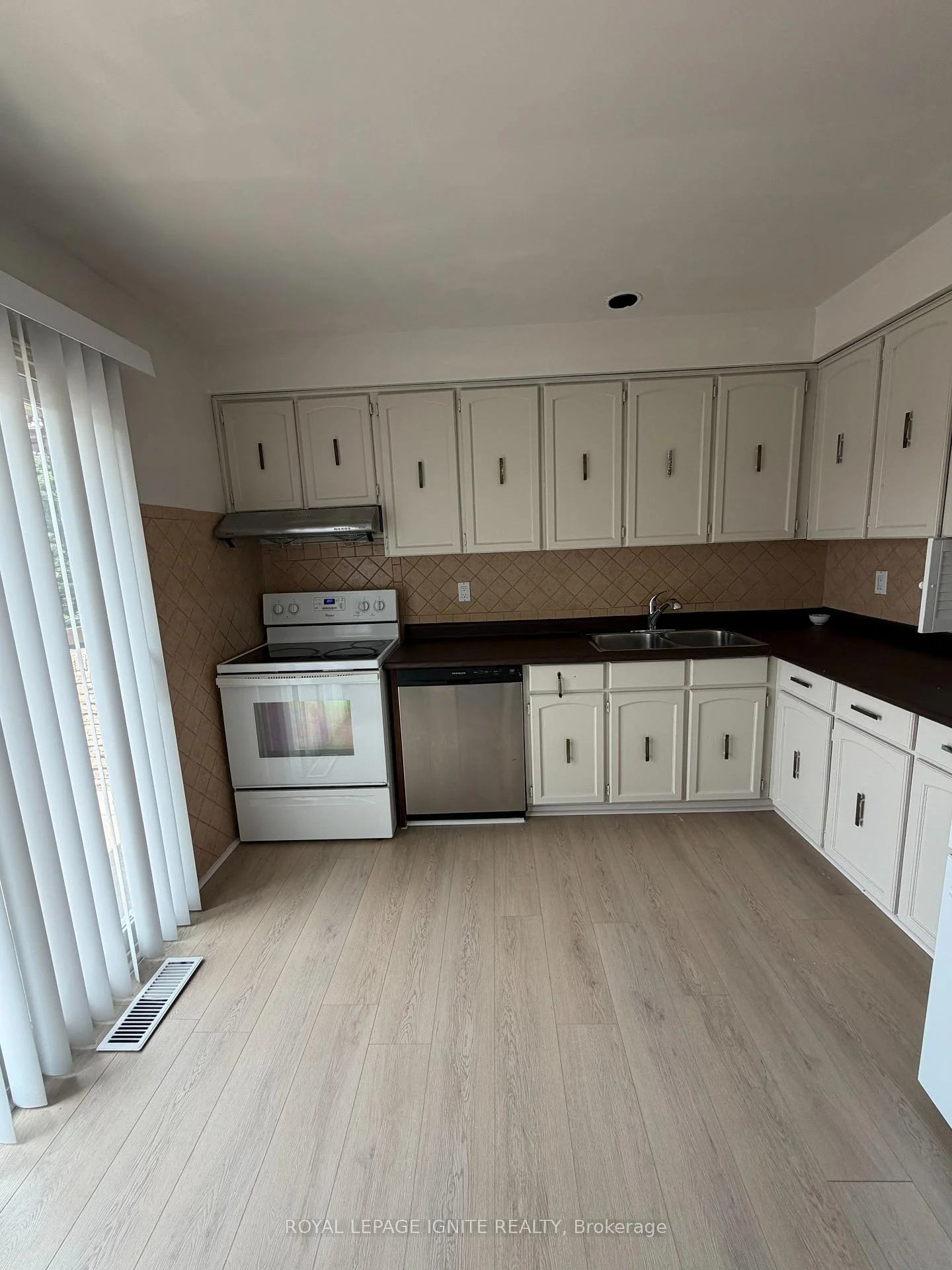 Photo 6 of Unit 8, 17 Sandhurst Circle, Scarborough, Agincourt North — HOMEH