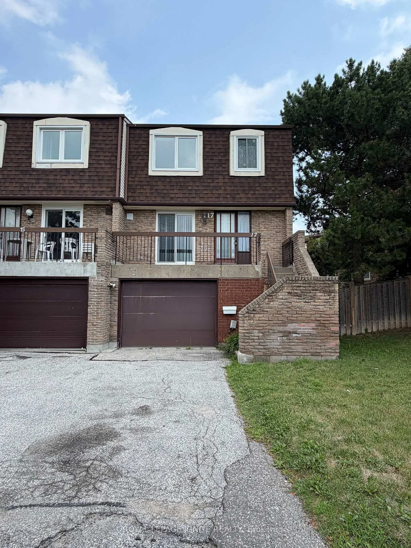 Photo 1 of Unit 8, 17 Sandhurst Circle, Scarborough, Agincourt North — HOMEH