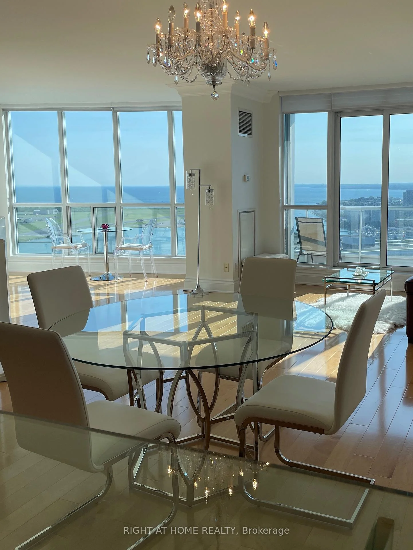 Photo 22 of Unit 3511, 208 Queens Quay W, Toronto, Waterfront Communities — HOMEH