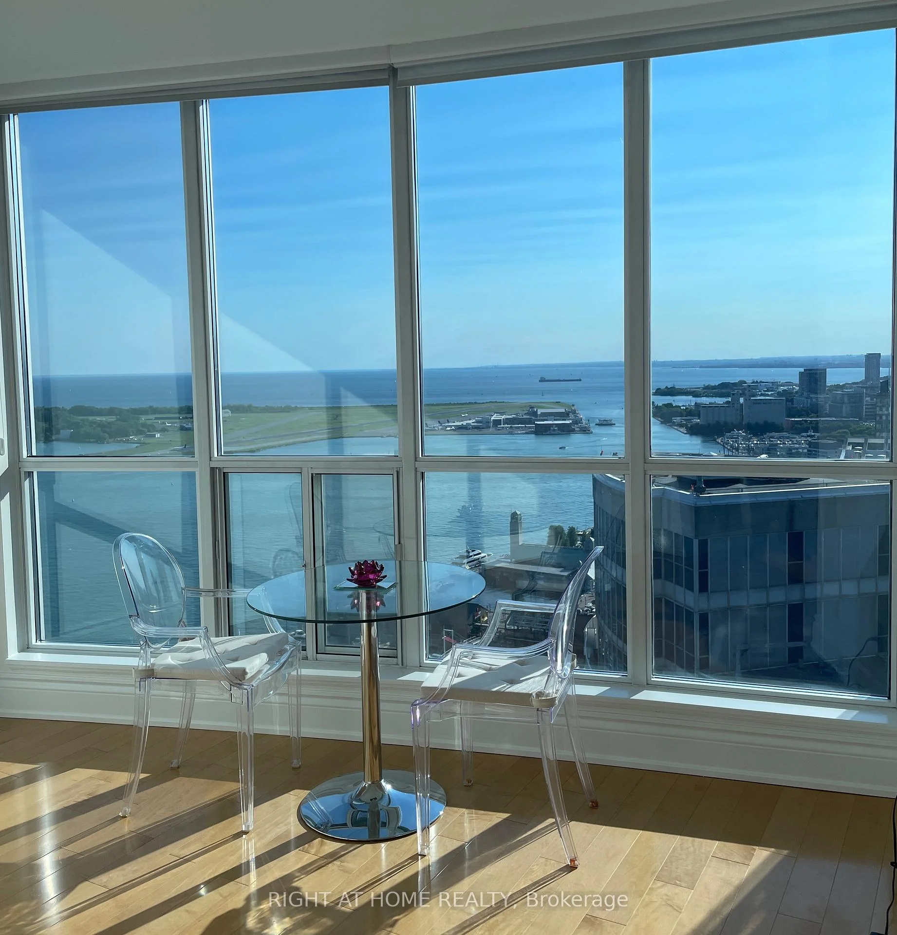 Photo 10 of Unit 3511, 208 Queens Quay W, Toronto, Waterfront Communities — HOMEH