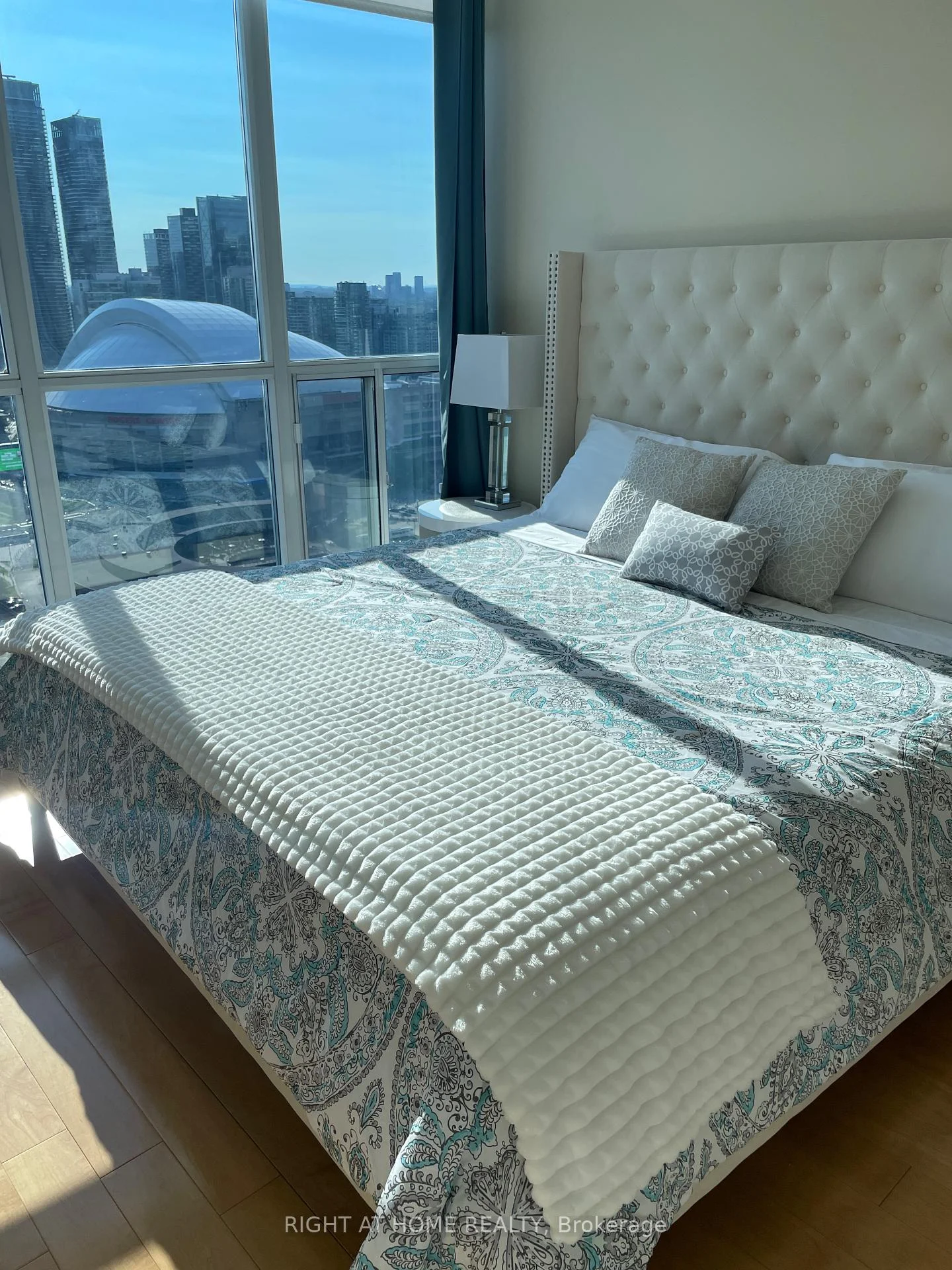 Photo 34 of Unit 3511, 208 Queens Quay W, Toronto, Waterfront Communities — HOMEH