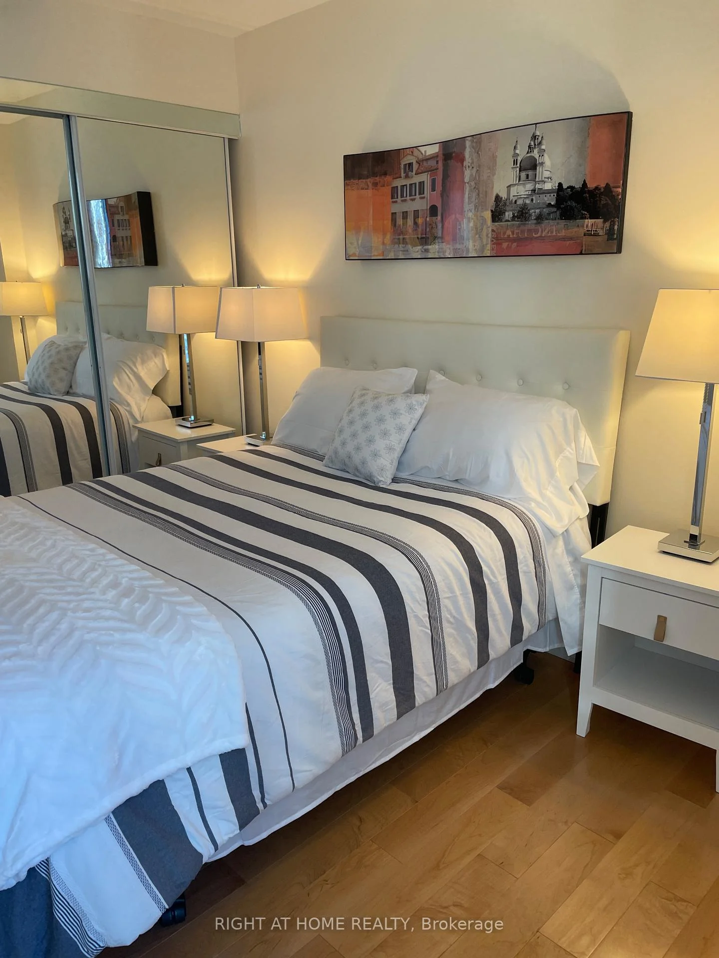 Photo 24 of Unit 3511, 208 Queens Quay W, Toronto, Waterfront Communities — HOMEH