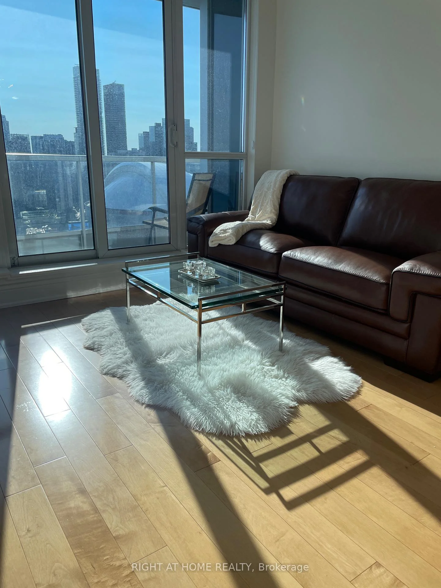 Photo 21 of Unit 3511, 208 Queens Quay W, Toronto, Waterfront Communities — HOMEH